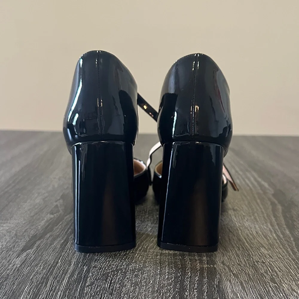 Journee Collection Black Patent Heels - Picture 3 of 7